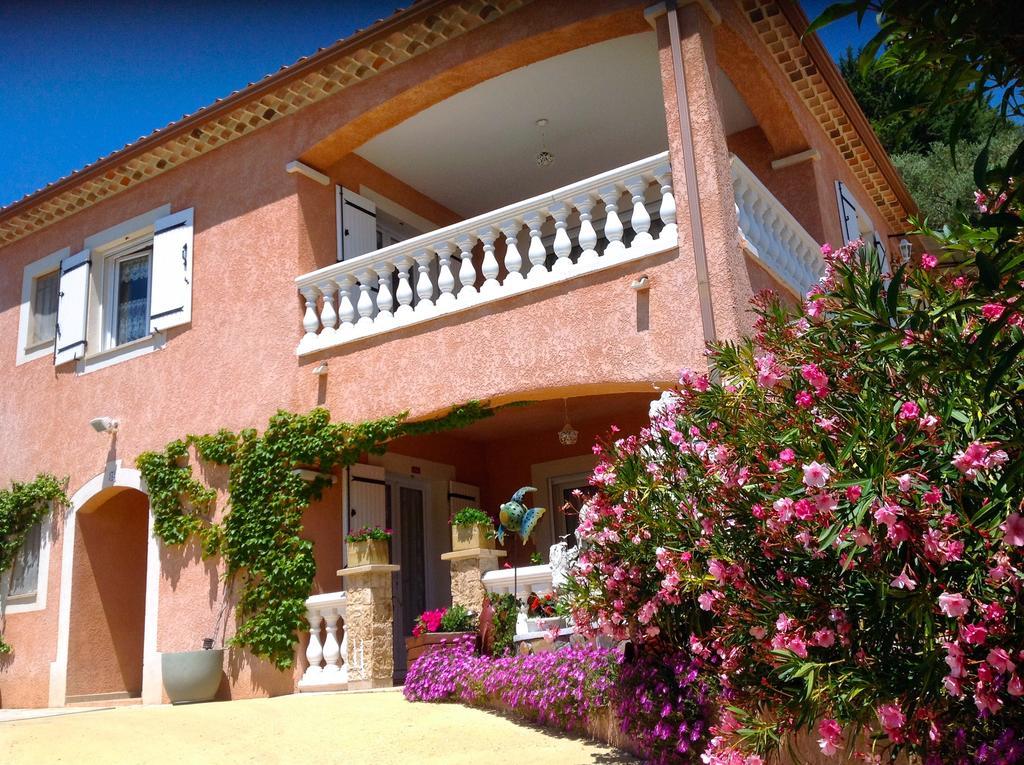 Chambres D'Hotes Les Noisetiers Digne-les-Bains Kültér fotó
